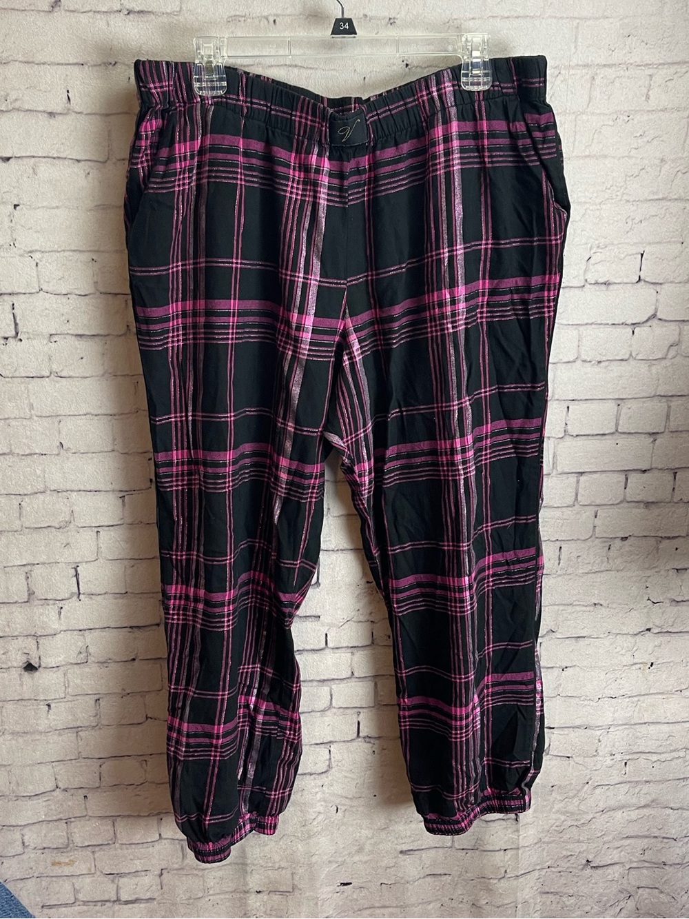 Victorias Secret size XL short pajama pants black and pink plaid jogger style